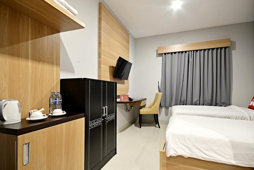 Zen Rooms Cipete Safin Inn Cilandak  Exterior foto
